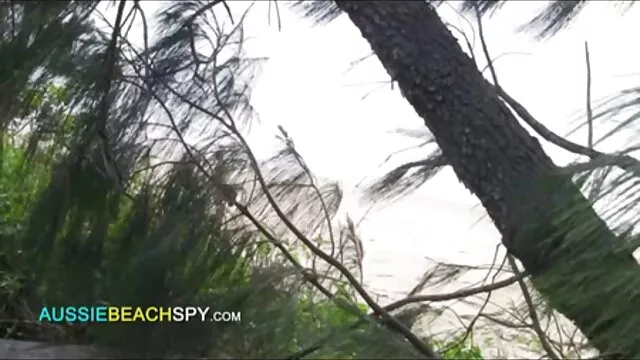 హార్న్-పిచ్చి తెలుగులో సెక్స్ కావాలి జపనీస్ చీర్లీడర్ ఐ యుమేమి గుబురుగా ఉన్న కంట్ వేలుతో ఉన్నాడు